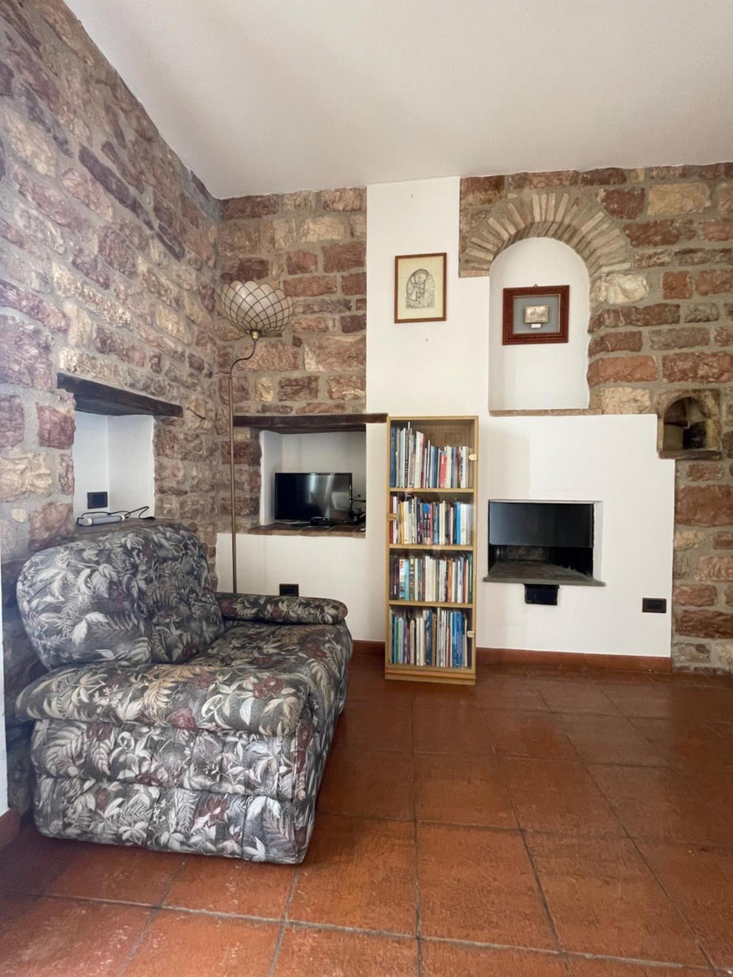 Appartement Happy House - Porta San Giacomo à Assise Extérieur photo